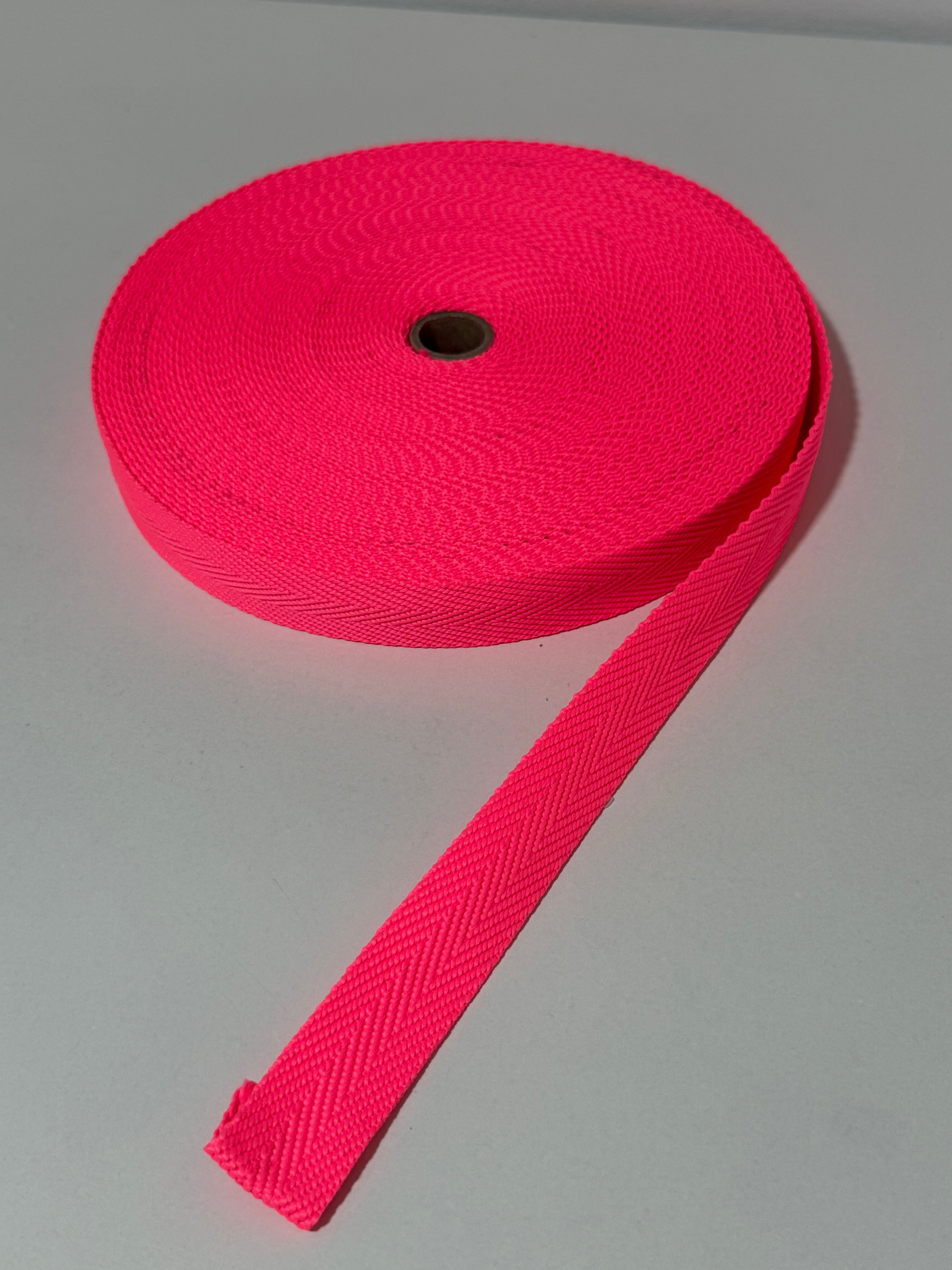 Cinta rosa fluor 30MM.