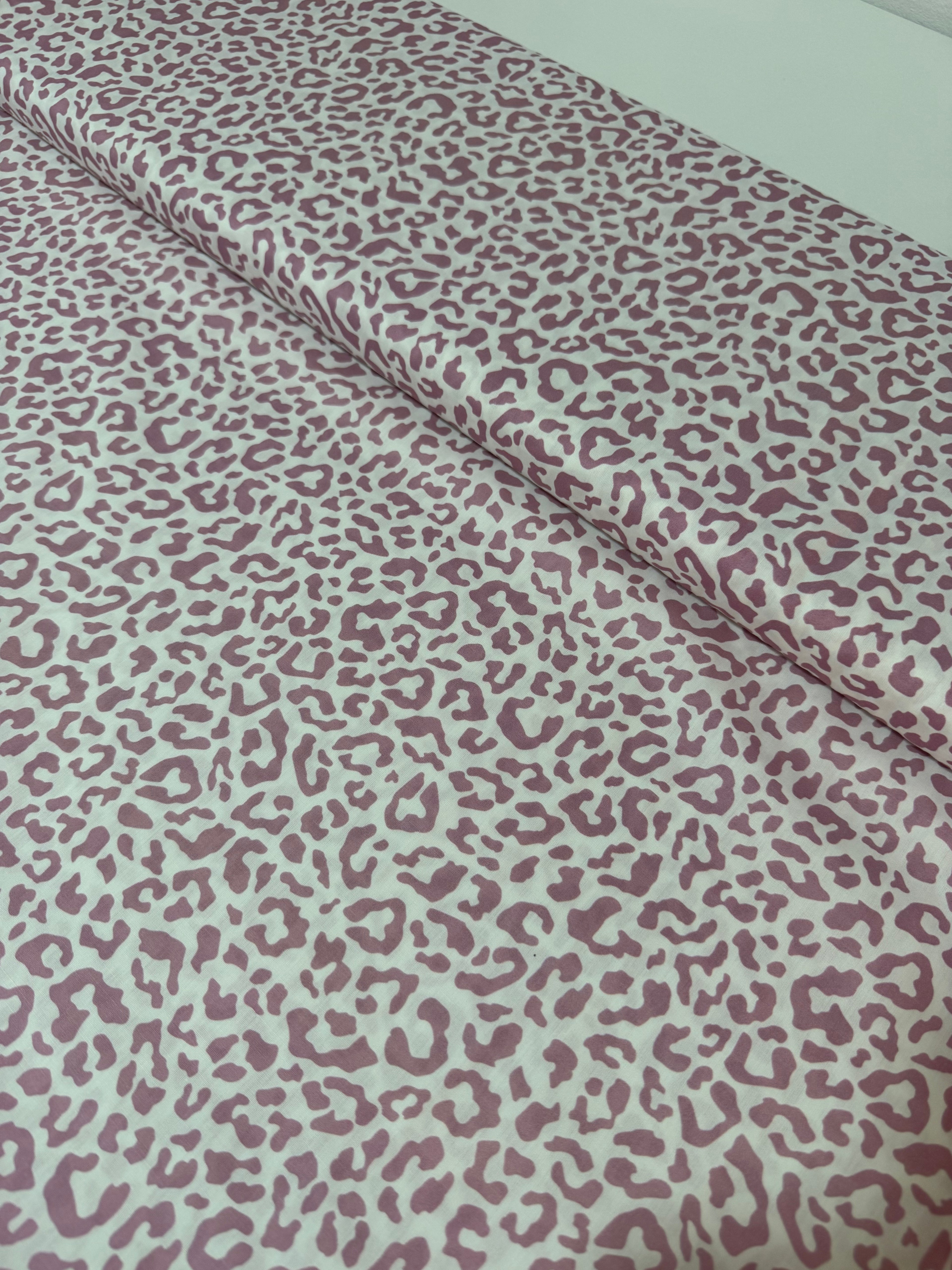 Animal print rosa y blanco