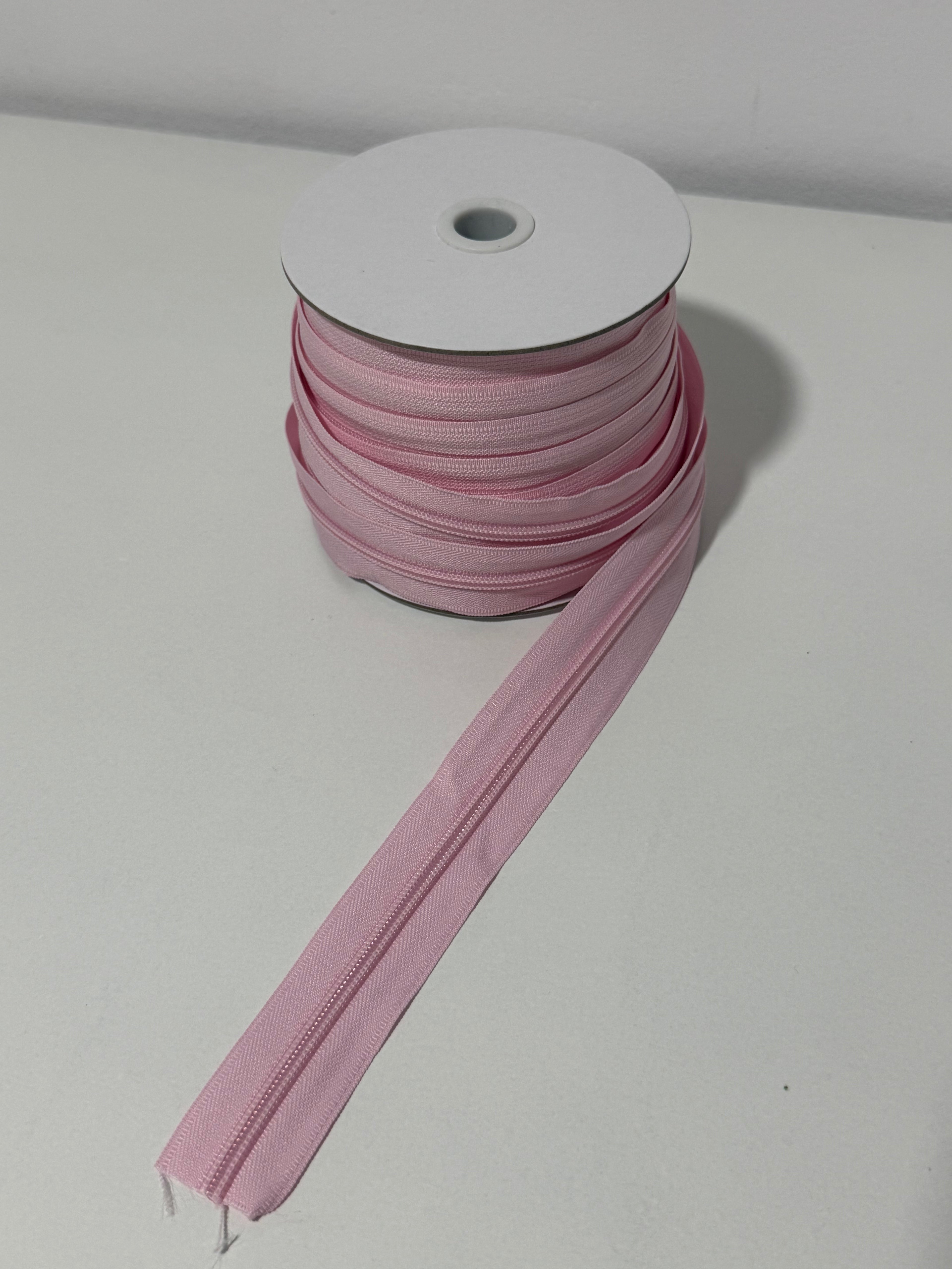 Cremallera rosa pastel M5.